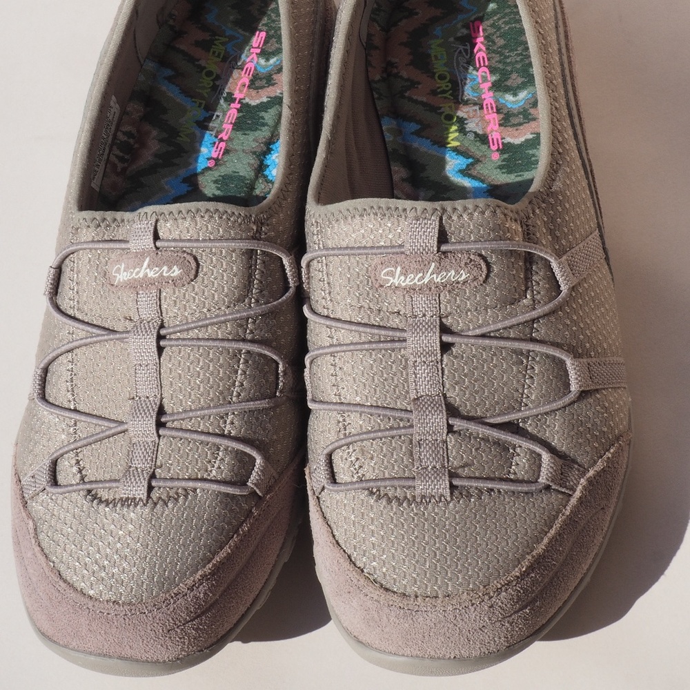 Skechers Breath Easy Taupe size 10 #22539